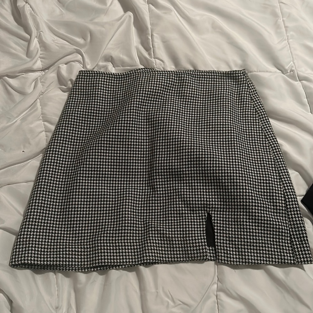 Forever 21 - Black & white plaid skirt